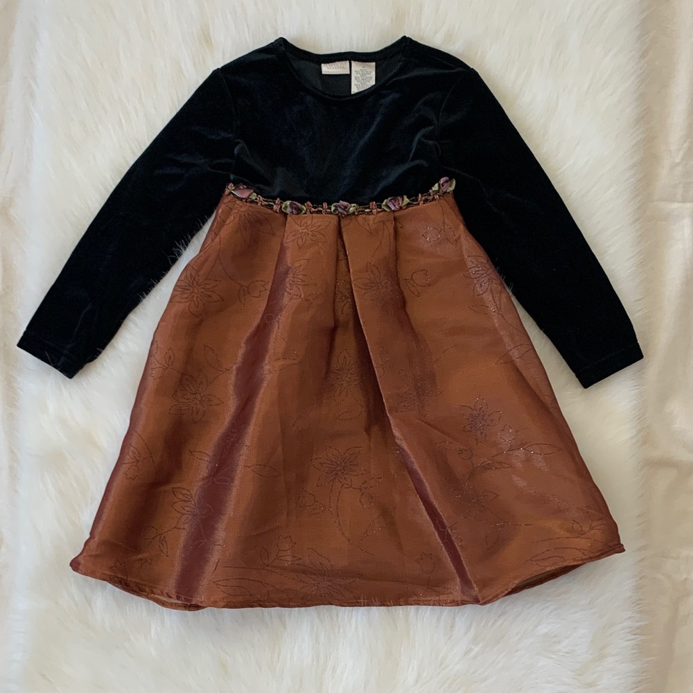 Charming Kids Formal Dress with Black Velvet and Brown Skirt Fall Season